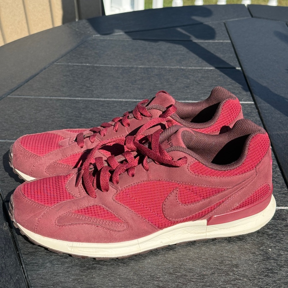 Nike Women's Red Athletic Shoes Air Pegasus Racer